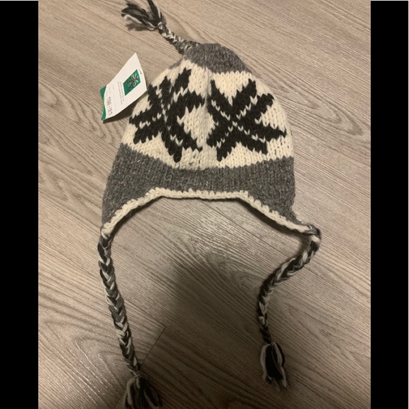 Other - BNWT Wool Touque Hat Made In Nepal